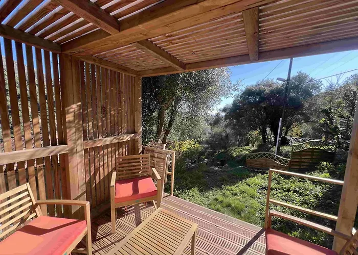 Le Nid De L'oliveraie Chalet *